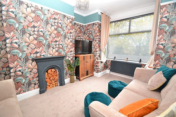 3 Bedroom Terraced House For Sale In Pellon Terrace, Idle, Bradford, BD10