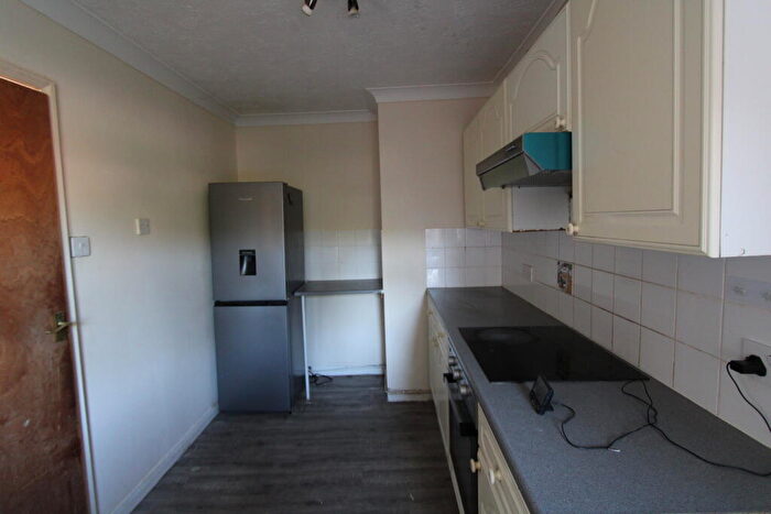 2 Bedroom Flat To Rent In Lynden Hyrst, Addiscombe Road, Croydon, CR0