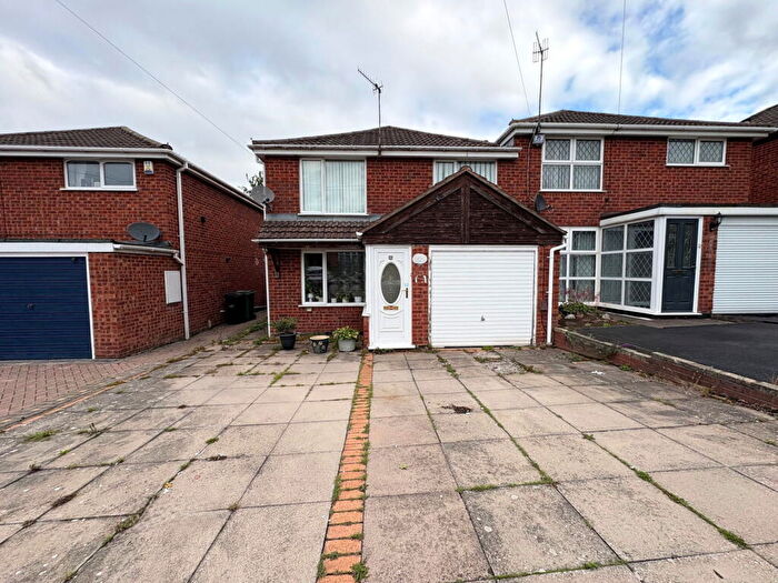 3 Bedroom Semi-Detached House To Rent In Gayfield Avenue, Brierley Hill, DY5