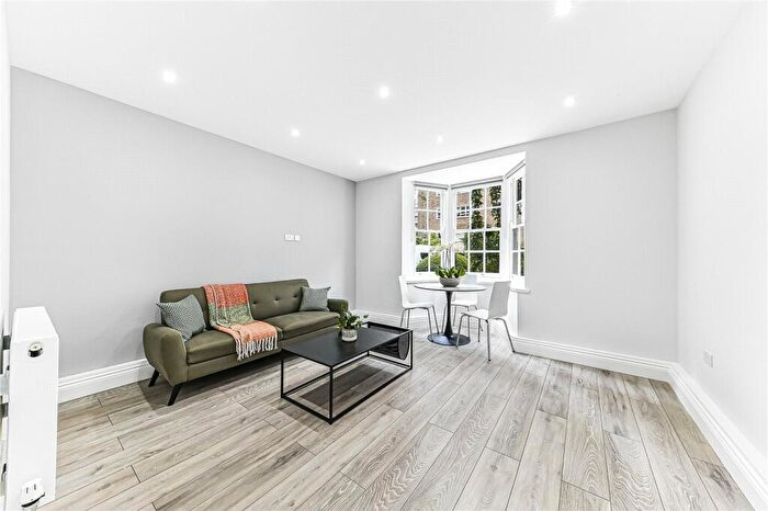 1 Bedroom Apartment To Rent In Cochrane Street, London, NW8