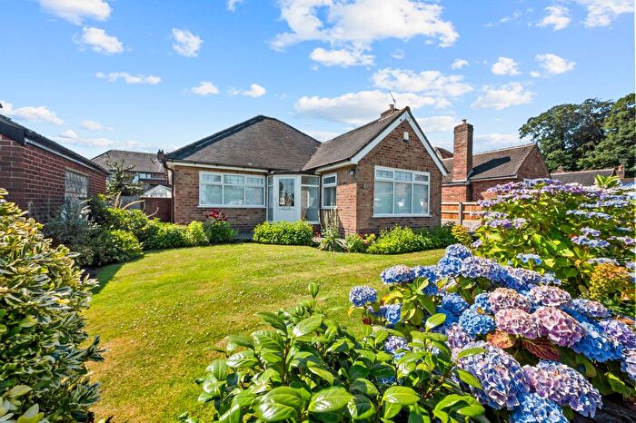 2 Bedroom Detached Bungalow For Sale In Oak Tree Road, Eccleston, WA10