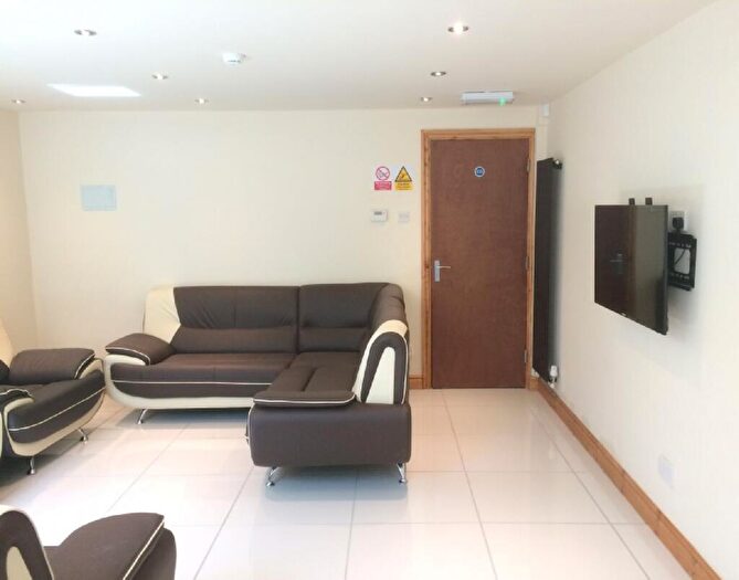 8 Bedroom House To Rent In Teignmouth Road (A), Selly Oak, Birmingham, West Midlands, B29