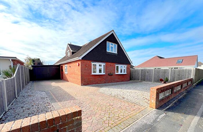 4 Bedroom Chalet For Sale In Hengistbury Road, Barton On Sea, Hampshire., BH25
