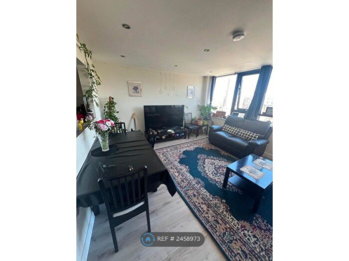 2 Bedroom Flat To Rent In Alpha Court, Harrow, HA1