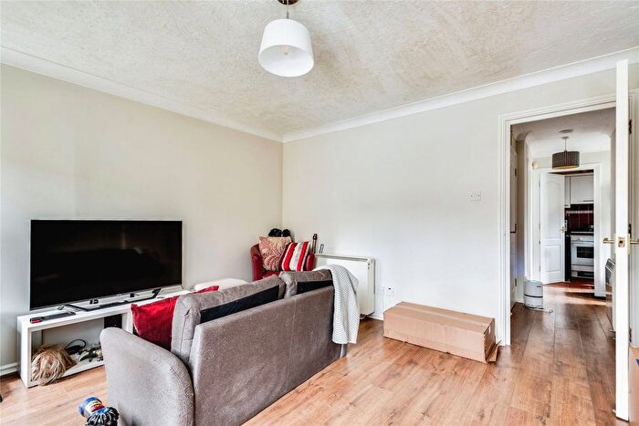 1 Bedroom Flat For Sale In Don Bosco Close, Oxford, Oxfordshire, OX4