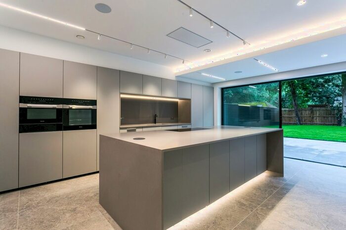 5 Bedroom Detached House To Rent In Fairydell Close, Kings Langley, WD4