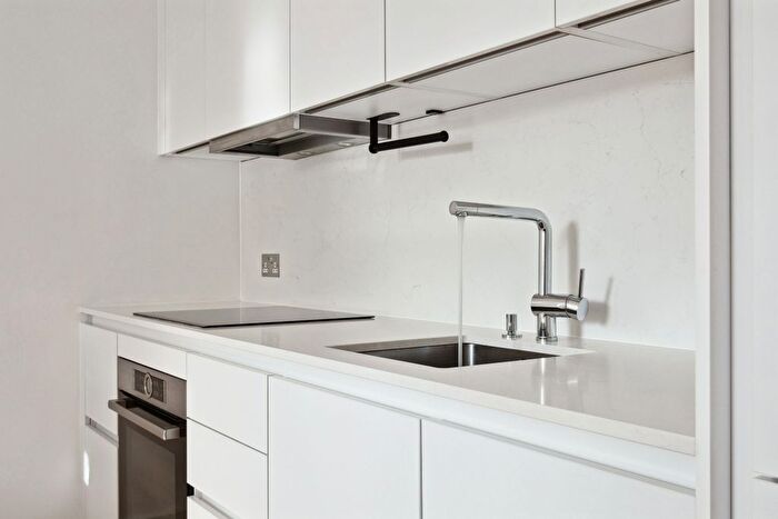 2 Bedroom Flat To Rent In Allitsen Road, London, NW8