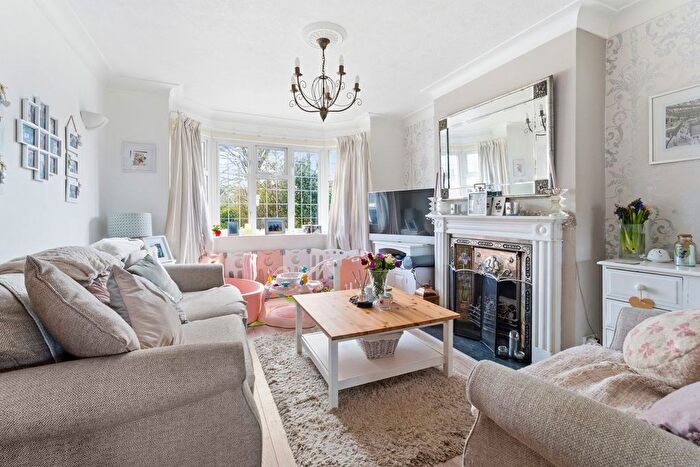 3 Bedroom Semi-Detached House For Sale In Laleham Road, Staines-Upon-Thames, TW18