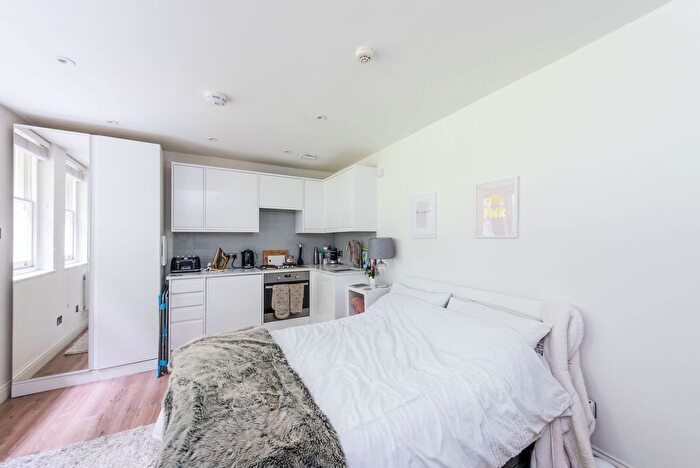 Studio To Rent In Vincent Square, Westminster, London, SW1P