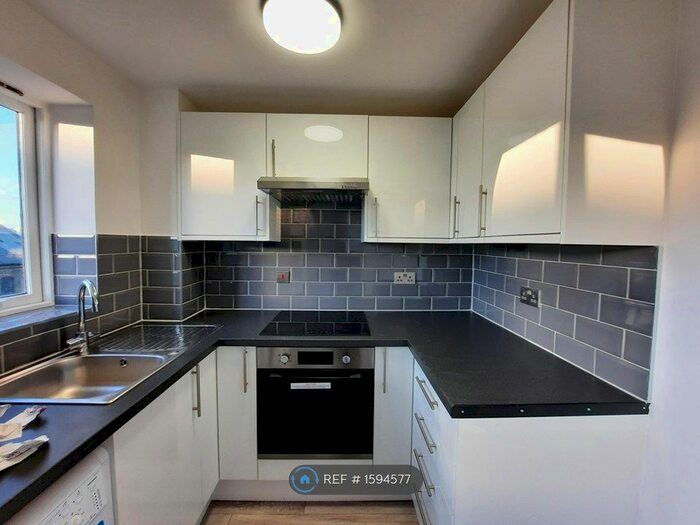 1 Bedroom Flat To Rent In Bywater House, London, SE18