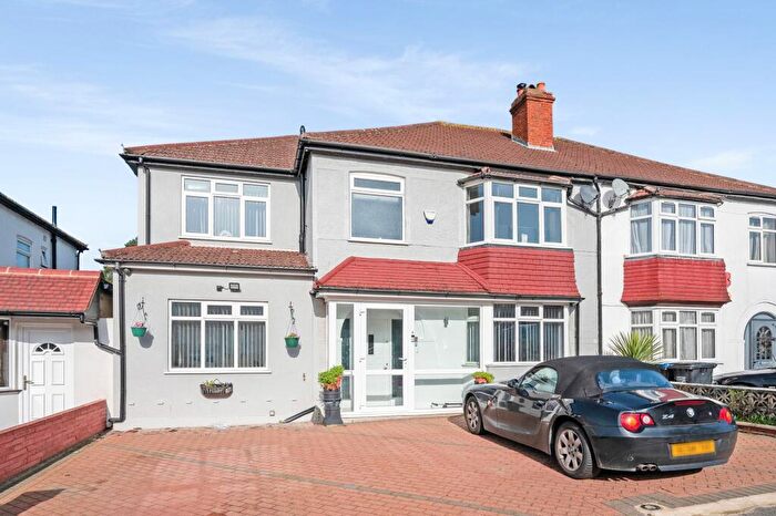 5 Bedroom Semi Detached House For Sale In Virginia Road, Thornton Heath, CR7