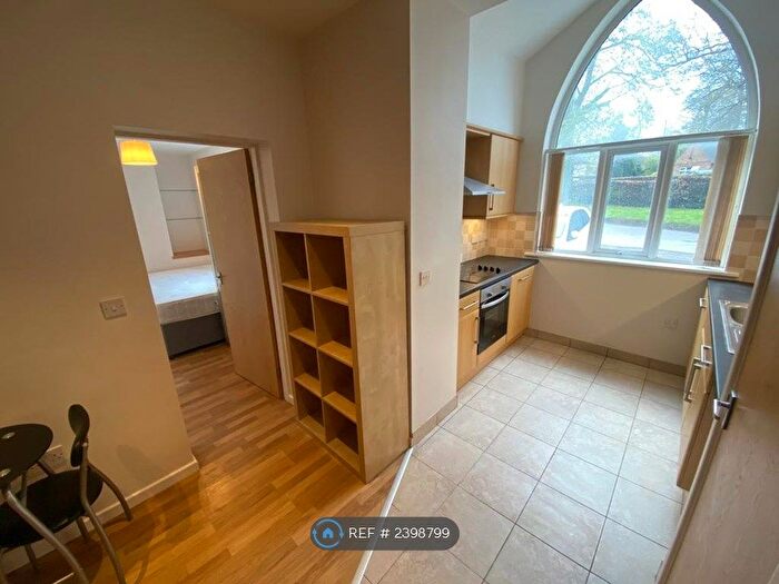 1 Bedroom Flat To Rent In Otley Road, Leeds, LS16