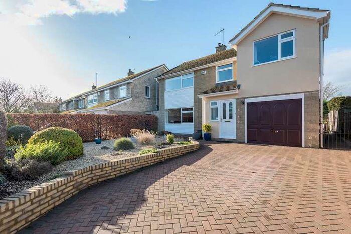 4 Bedroom Detached House For Sale In Chesterton, Oxfordshire, OX26