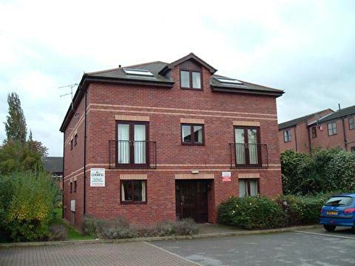 2 Bedroom Apartment To Rent In Mohin Court, Gordon Square, West Bridgford, NG2