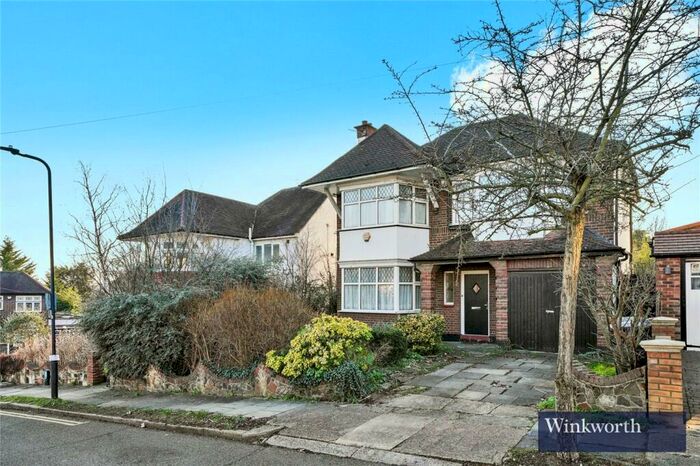 4 Bedroom Detached House To Rent In Sheridan Gardens, Harrow, HA3