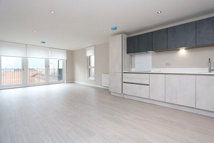 2 Bedroom Flat To Rent In Kent Road, Glasgow, Glasgow City, G3