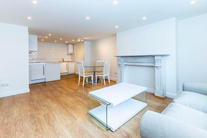 2 Bedroom Flat To Rent In Parkway, Regents Park, NW1
