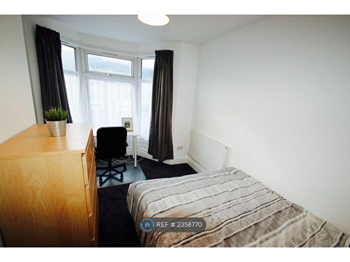 4 Bedroom Terraced House To Rent In Oxford Street, Middlesbrough, TS1