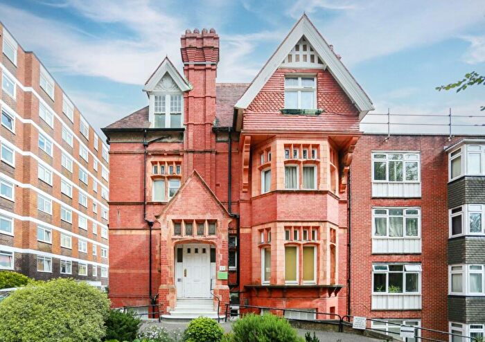 1 Bedroom Apartment For Sale In Flat, The Drive, Hove, BN3