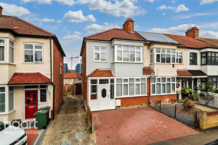 3 Bedroom End Of Terrace House For Sale In Corbett Road, Walthamstow, E17