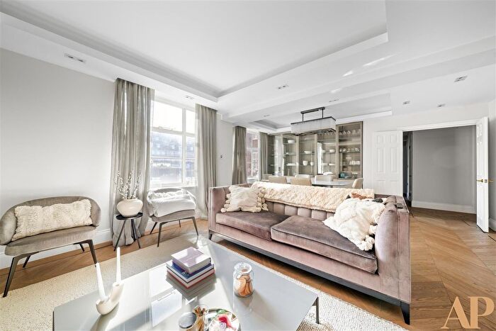 2 Bedroom Flat To Rent In Carrington House, Hertford, Mayfair, W1J