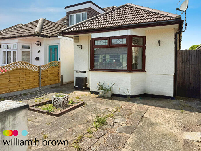 2 Bedroom Bungalow To Rent In Rainham, Essex, RM13
