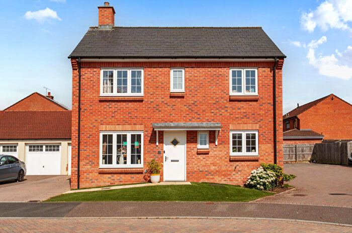 3 Bedroom Detached House For Sale In Greenhouse Gardens, Cullompton, Devon, EX15