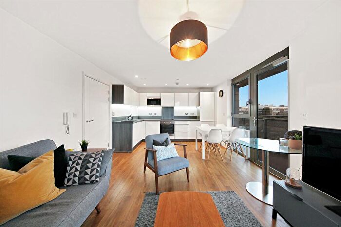 2 Bedroom Apartment For Sale In Roma Corte, Lewisham, SE13