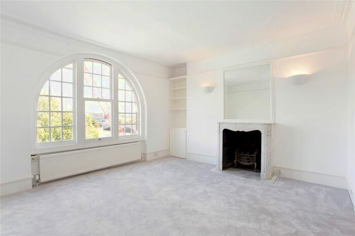 3 Bedroom Flat To Rent In Kenilworth Court, Lower Richmond Road, Putney, London, SW15