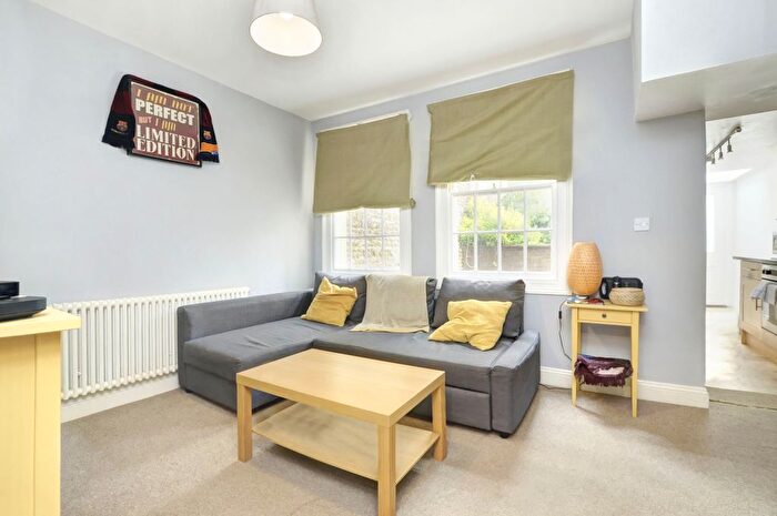 1 Bedroom Flat To Rent In Waterloo Street, Hove, BN3