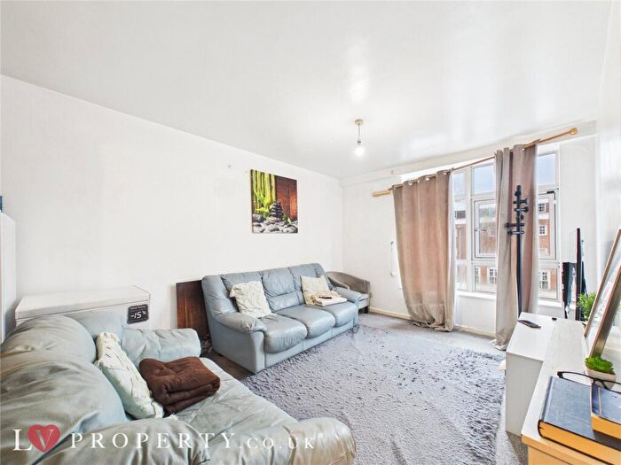 2 Bedroom Apartment For Sale In Old Snow Hill, Birmingham, West Midlands, B4