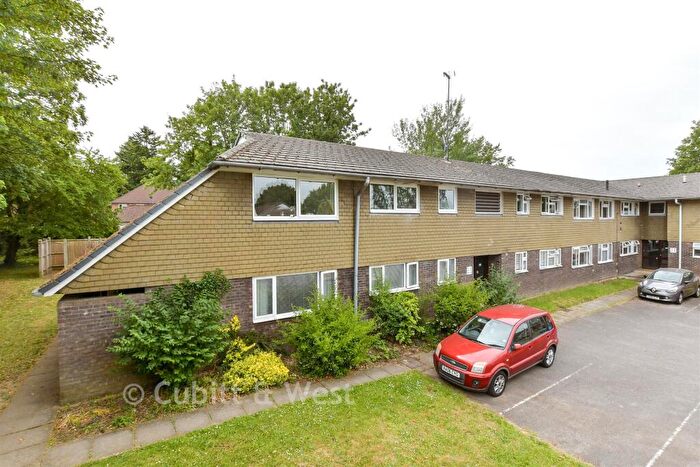2 Bedroom Apartment For Sale In Proctor Gardens, Great Bookham, Surrey, KT23