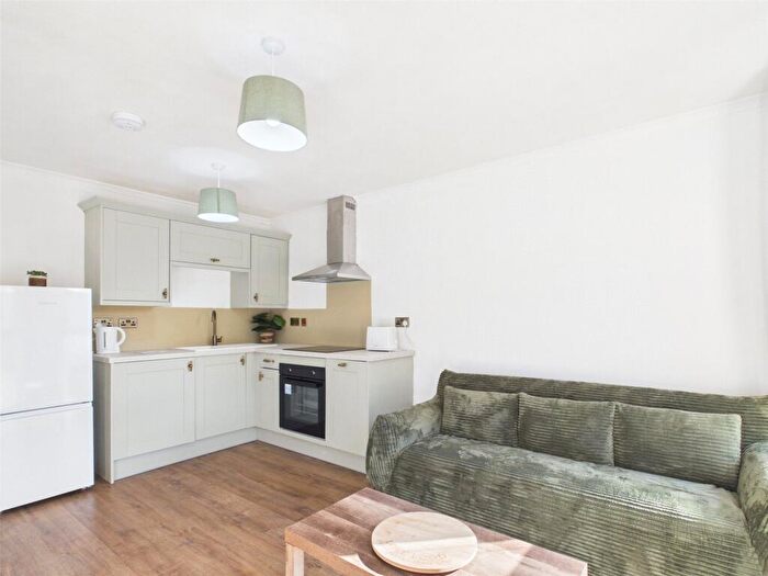 2 Bedroom House To Rent In King Edwards Way, Kirkliston, Midlothian, EH29