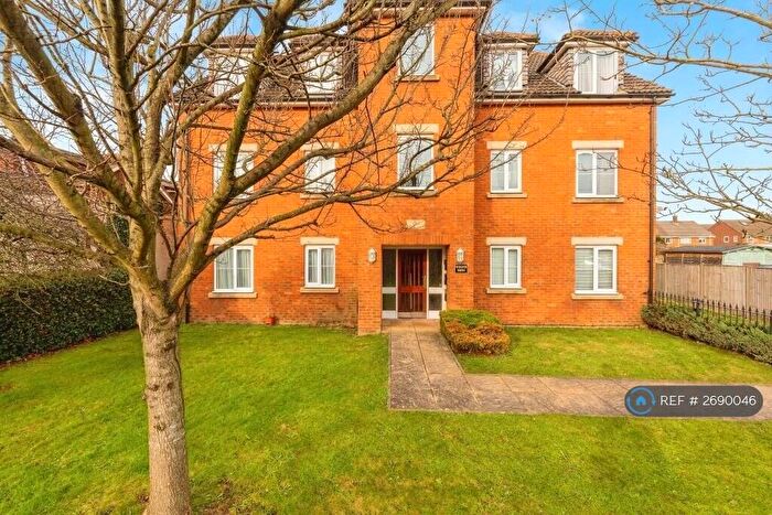 2 Bedroom Flat To Rent In Whisper Mews, Luton, LU4