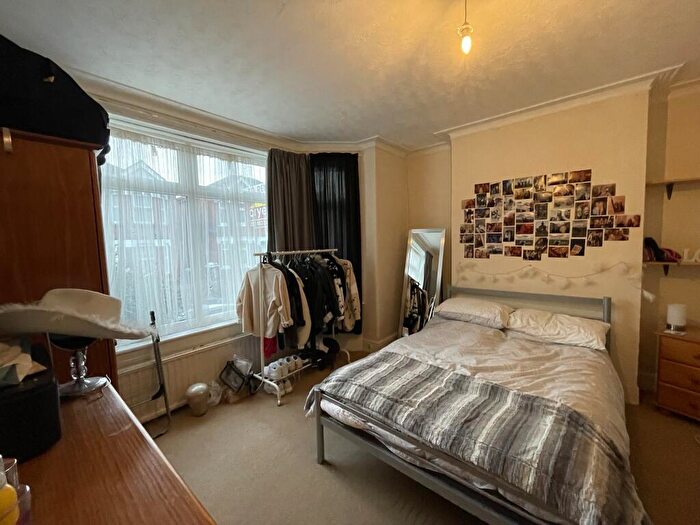 3 Bedroom House To Rent In Newcombe Road, Polygon, SO15