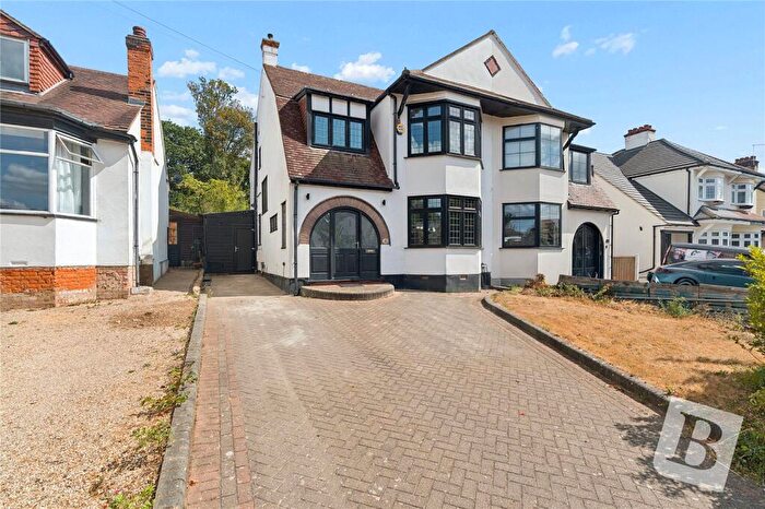 4 Bedroom Semi-Detached House For Sale In Mill Park Avenue, Hornchurch, RM12