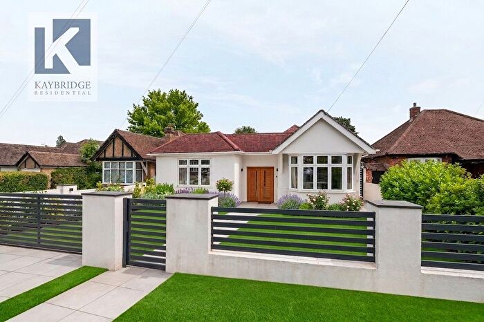 3 Bedroom Detached Bungalow For Sale In The Warren, Worcester Park, KT4