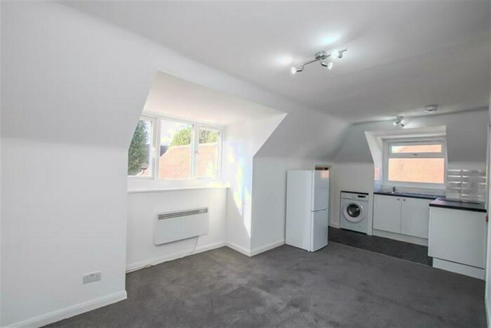 1 Bedroom Flat To Rent In Teignmouth Road, Cricklewood, NW2