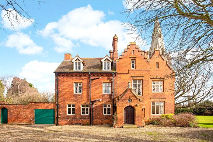 6 Bedroom Detached House For Sale In Holbeach Road, Spalding, Lincolnshire, PE11