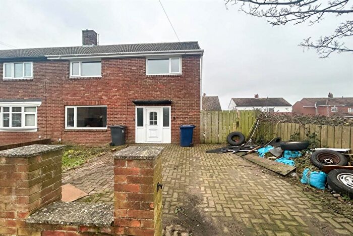 3 Bedroom Semi-Detached House For Sale In Wellands Close, Whitburn, SR6