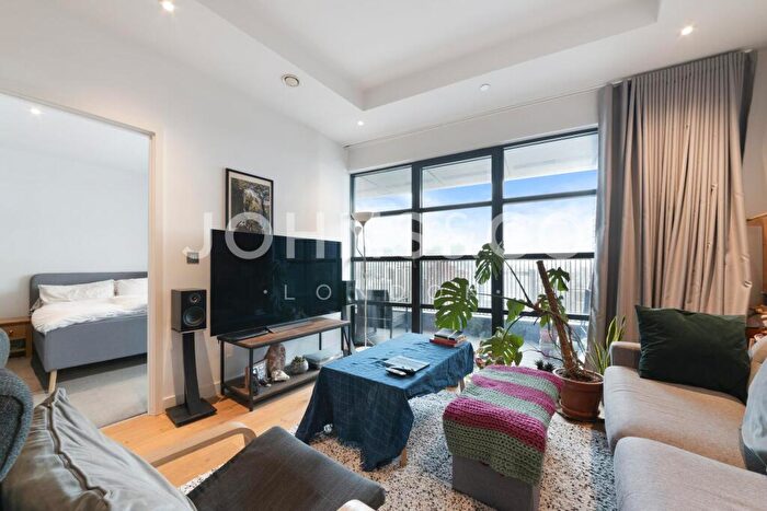 1 Bedroom Apartment For Sale In Bridgewater House, London City Island, E14