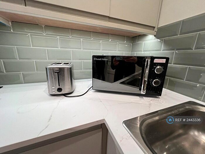 1 Bedroom Flat To Rent In Redfern Close, Cambridge, CB4