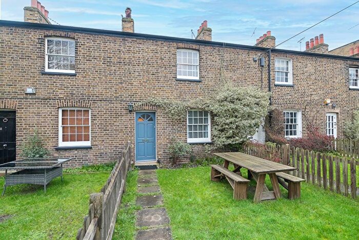 2 Bedroom Terraced House For Sale In Castelnau Row, SW13