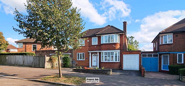 4 Bedroom Detached House To Rent In Wemborough Road, Stanmore, HA7