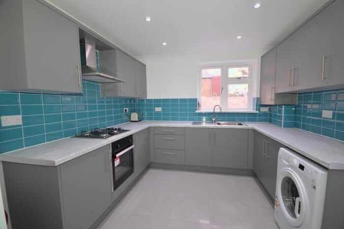 5 Bedroom End Of Terrace House To Rent In Upton Lane, Forest Gate, London, E7