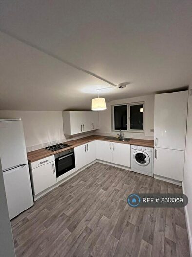 2 Bedroom Flat To Rent In Windsor Road, Ilford, IG1