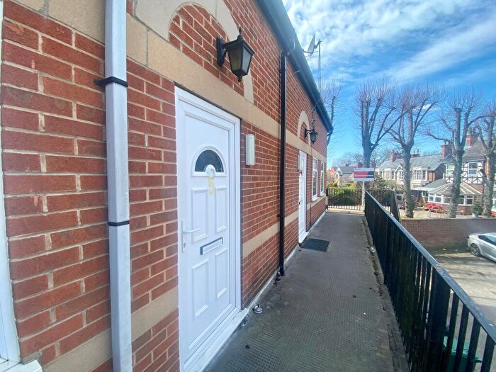 3 Bedroom House To Rent In Lowater Street, Carlton, NG4
