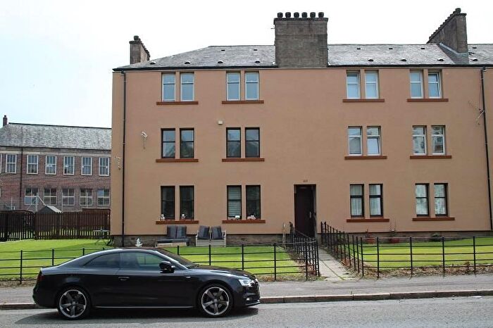 2 Bedroom Flat To Rent In Strathmore Avenue, Dundee, DD3