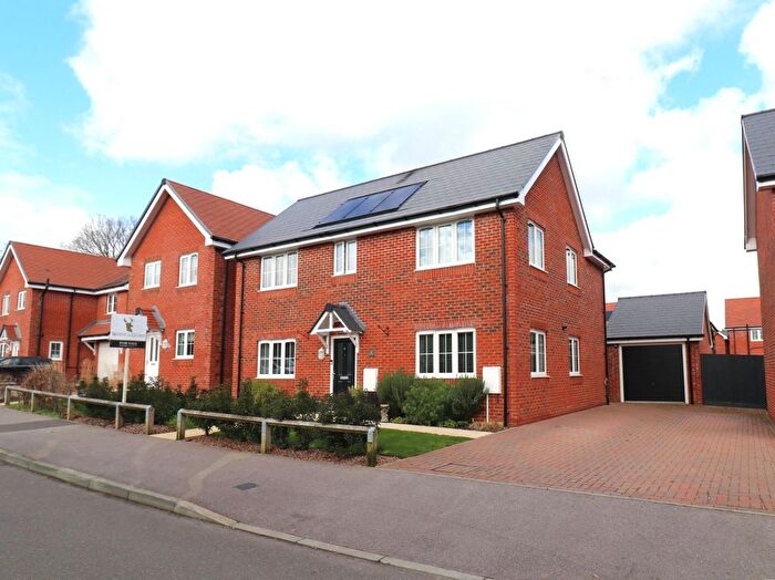 4 Bedroom Detached House For Sale In Shaw Road, West End, SO30