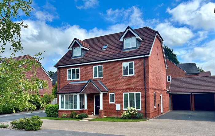 6 Bedroom Detached House For Sale In Meadowbrook, Woolton Hill, Newbury, RG20